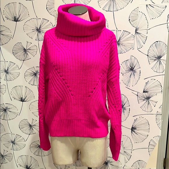 Skies are blue S - Picture 1 of 2